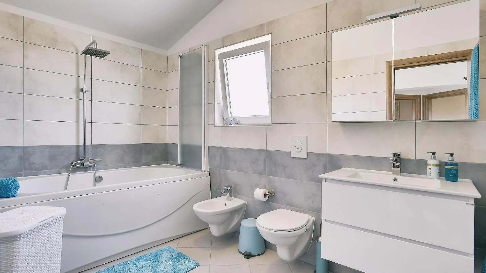 Ferienhaus Mit Privatpool Fuer 6 Personen Ca 150 M In Jadreski, Istrien Pula Und Umgebung Holiday home